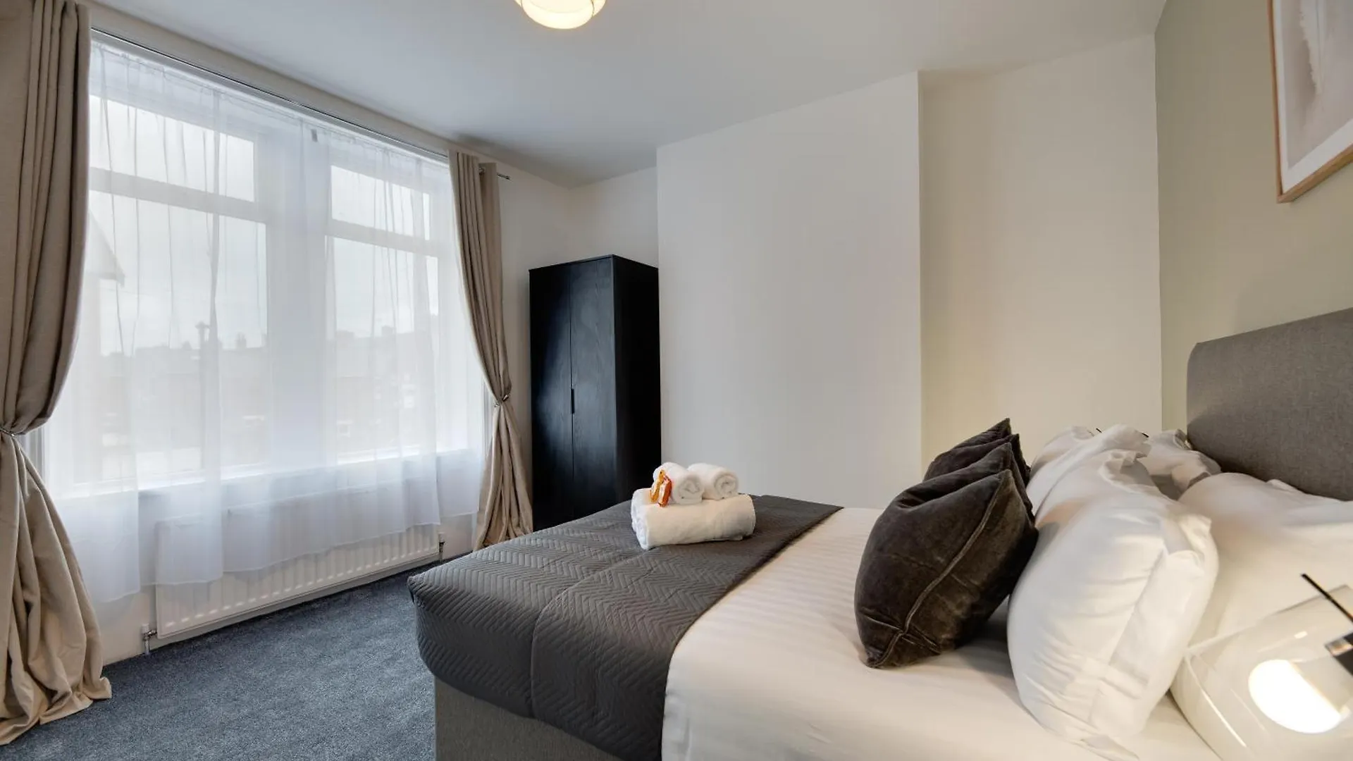Mauve Modern 3-Bedroom Home In Newcastle 0*, Newcastle Upon Tyne Regno Unito